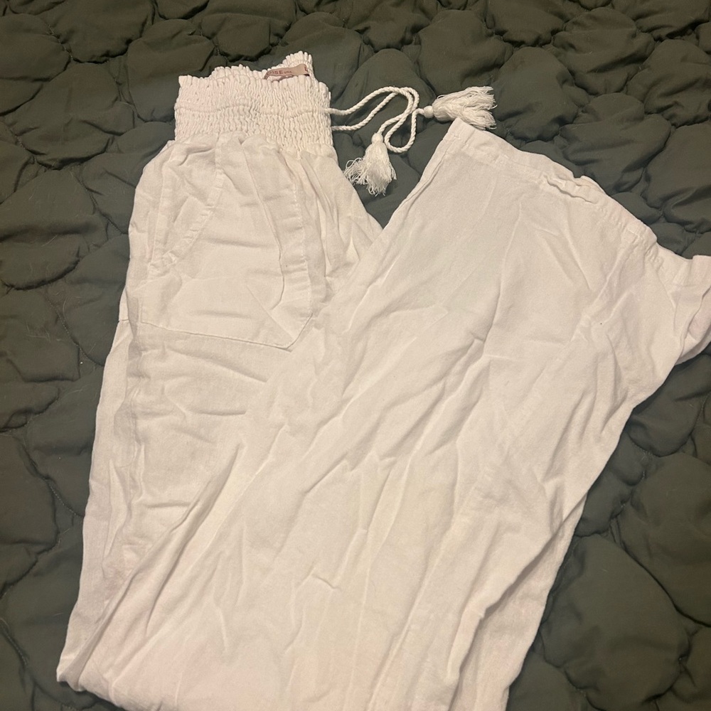 Elegant White Wide Leg Pants for Women. Never Used - Picture 2 of 6